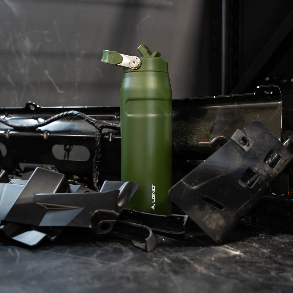 Active Flask carried during an outdoor day